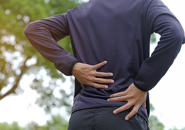 Is Middle Back Pain When Breathing Normal?